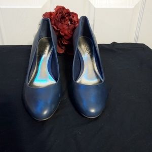 Lauren Ralph Lauren Navy Heels